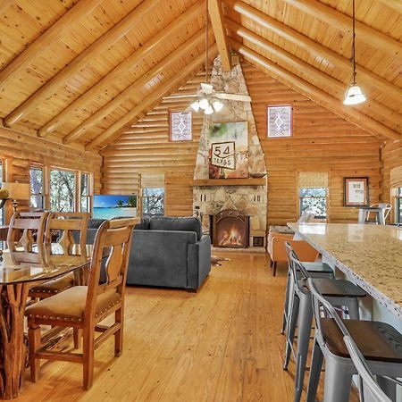 Falls Log Home Wimberley Eksteriør billede